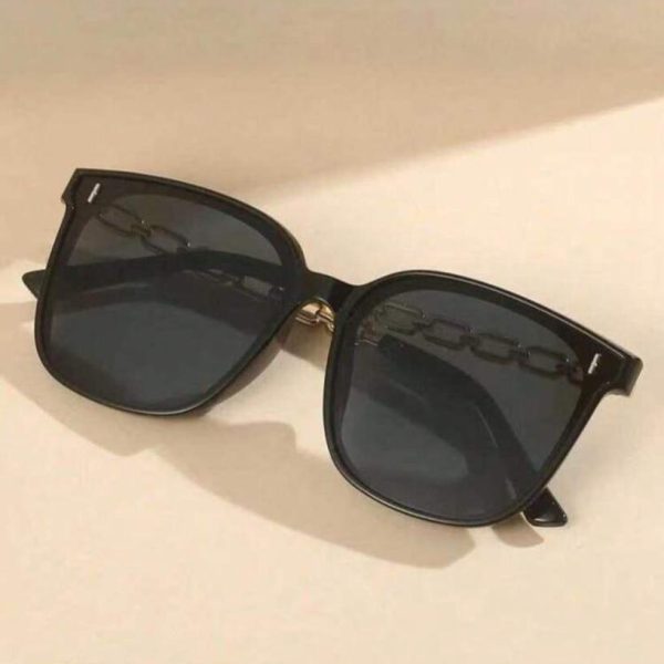 نظارات للنساء بتصميم هندسي فاخر